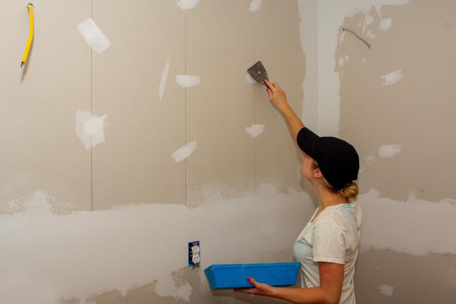 How to Decide Between Painted and Wood-Panel Accent Walls